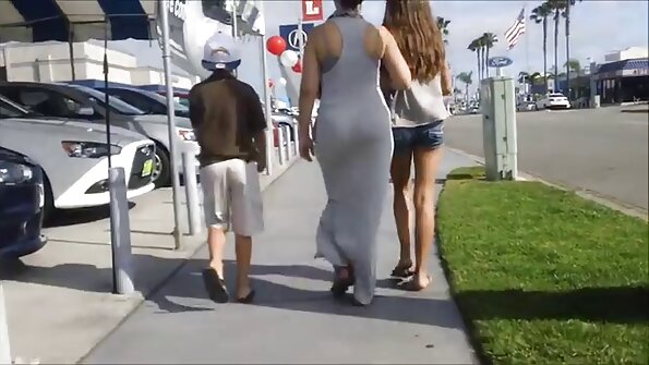 素敵なおっぱいとオマンコが足を広げているビンボ 無料 女性 エロ 動画