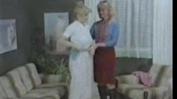 女の子は彼女のおっぱいにキスをし、彼女はまた彼女の男の大きな堅い雄鶏にキスします 女性 向け あだると 動画