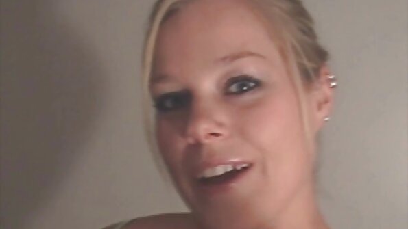 彼女が間違ったことをした後、上司は乳母を縛り、彼女とセックスします 女性 av vr