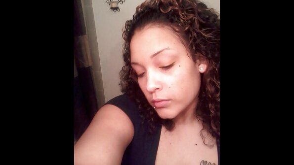 可愛い人が男と一緒にプールにいて、激しく犯されている エロ 動画 女性 無 修正