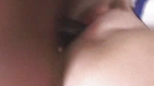 チンポが大好きな若い女の子が彼女の中に黒いものを感じています 無料 女性 アダルト