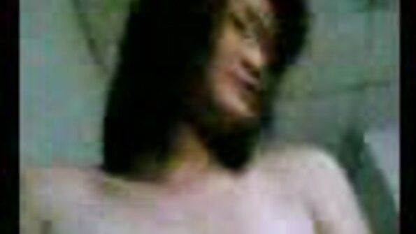 毛むくじゃらオマンコを持った巨乳の娼婦が本当に深く突っ込んでいる 女性 専用 エロ 無料