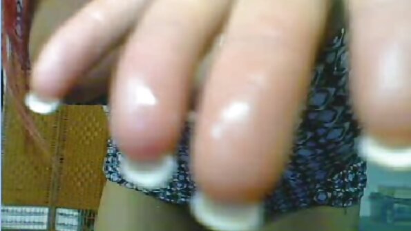 ベイブはラテンの若者と異人種間の行動を試みたいと思っています 女性 av クンニ