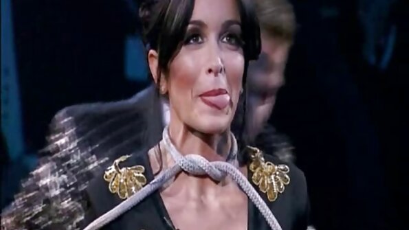 セクシーなアナル好きの女が彼女を開いていますが、浸透するために 無料 エロ 動画 女性 も 安心