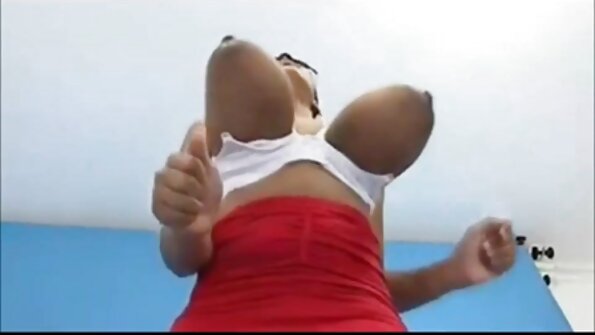 入れ墨のあるひよこは彼女の濡れたおまんこをスパンキングして犯されています 女性 用 無料 エロ アニメ