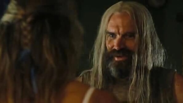 ハゲのスタッドは彼女の母親の直前で彼のガールフレンドとセックスしています 無料 イケメン エロ 動画