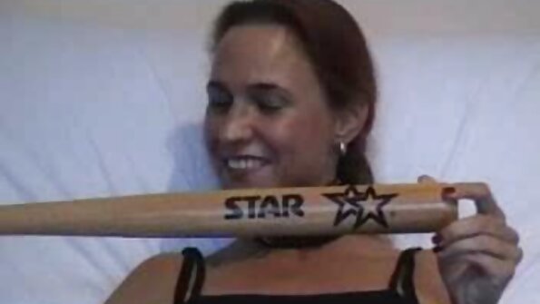 セクシーな小さなお尻を持つブルネットは今日自分で遊んでいます 無料 あだると 女性