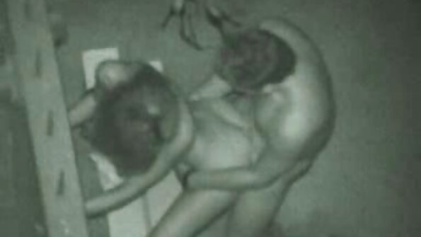 黒人のチンポとマーリーブレイズは異人種間の輪姦をしている 女性 用 アダルト 画像
